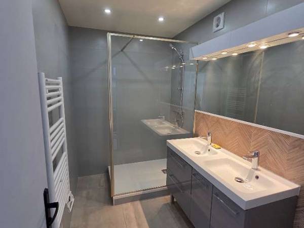 Colocation / Duplex 6 pièces de 134 m², Pontoise, Rue de Touraine / Photo 4