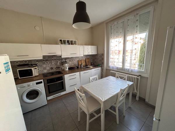 Flatsharing / 4-bedroom house · 90 m², Bron, Rue des Deux Fermes / Photo 2