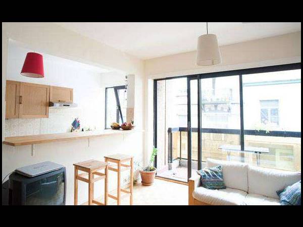 Colocation / Appartement 6 pièces de 90 m², Bruxelles, Rue de Lausanne / Photo 2