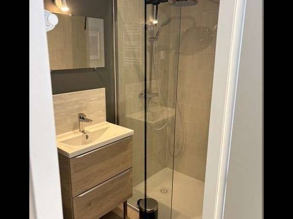 Coliving / Immeuble 10 pièces de 300 m², Villeneuve-d'Ascq, Rue Jean Jaures / Photo 13