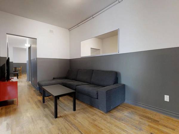 Colocation / Appartement 6 pièces de 120 m², Montréal / Photo 2