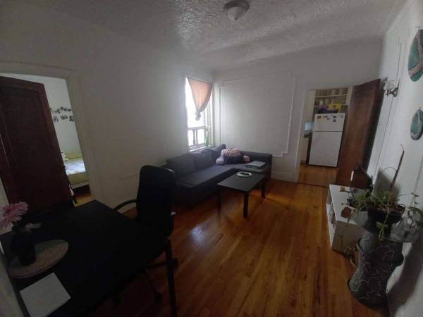 Sous-location / Appartement 4 pièces de 30 m², Montréal, Boulevard Édouard-Montpetit / Photo 6