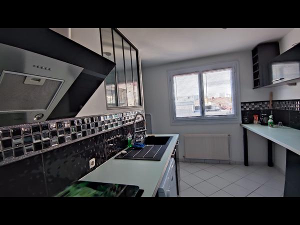 Colocation / Appartement 3 pièces de 75 m², Lyon, Avenue Francis de Pressense / Photo 4