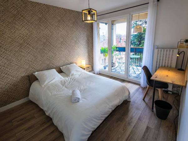 Colocation / Appartement 4 pièces de 73 m², Vénissieux, Rue du Professeur Roux / Photo 2