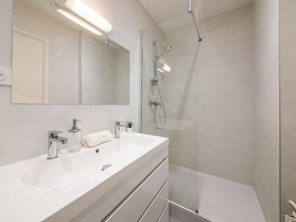 Colocation / Appartement 5 pièces de 98 m², Lyon, Boulevard Yves Farge / Photo 6