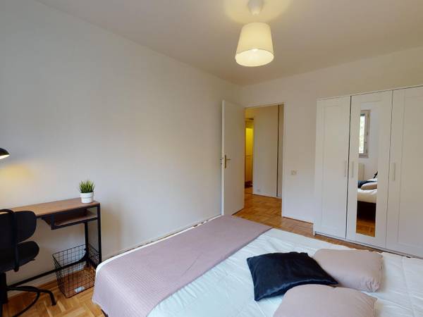 Flatsharing / 6-bedroom flat · 97 m², Villeurbanne, Avenue Antoine Dutrievoz / Photo 2