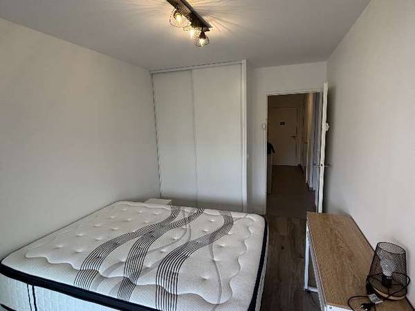Colocation / Appartement 4 pièces de 82 m², Bordeaux, Quai de Paludate / Photo 2