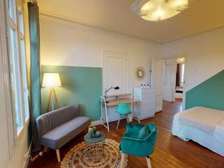 Flatsharing / 7-bedroom flat · 230 m², Bordeaux, Rue Charles Monselet