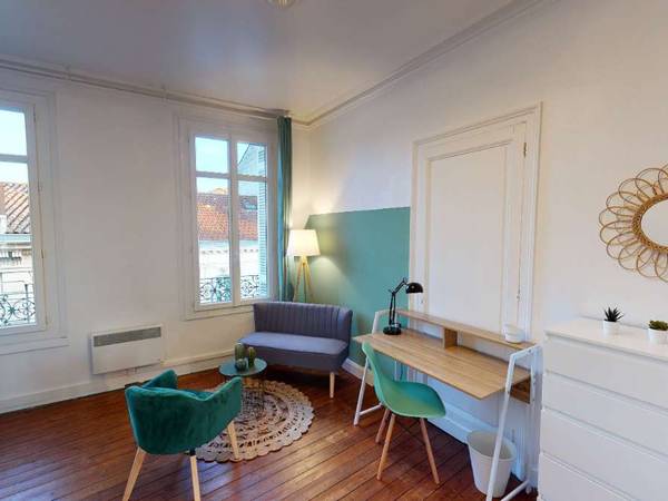 Colocation / Appartement 7 pièces de 230 m², Bordeaux, Rue Charles Monselet / Photo 2