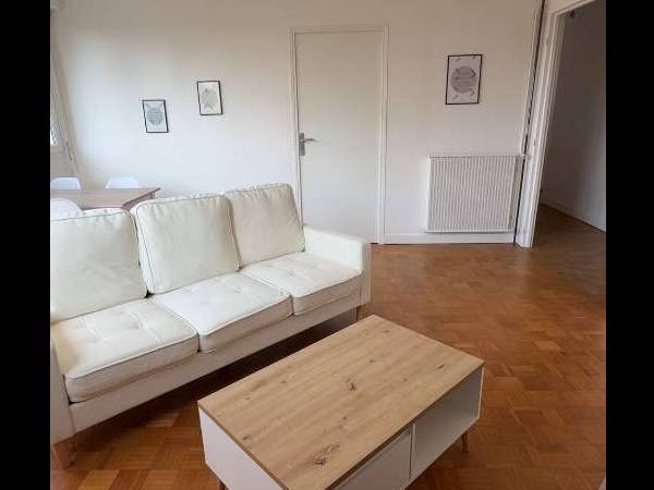 Colocation / Appartement 4 pièces de 76 m², Pau, Rue Montpensier / Photo 2