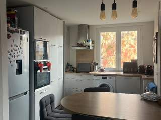 Room share, 4 rooms apartment, Villeurbanne