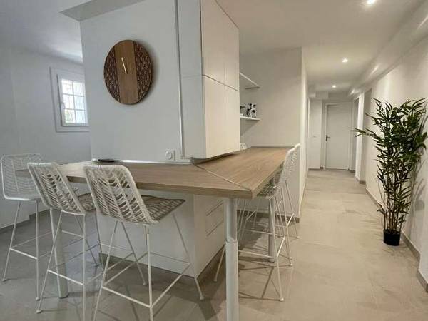 Colocation / Appartement 6 pièces de 97 m², Montpellier, Rue des Chasseurs / Photo 2