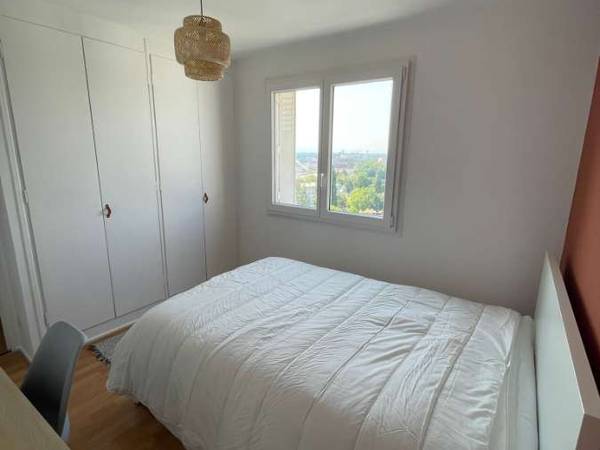 Colocation / Appartement 4 pièces de 82 m², Strasbourg, Rue d'Upsal / Photo 2