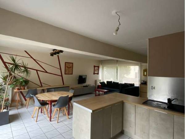Location / Maison 4 pièces de 81 m², Poitiers, Allée de Vayres / Photo 2