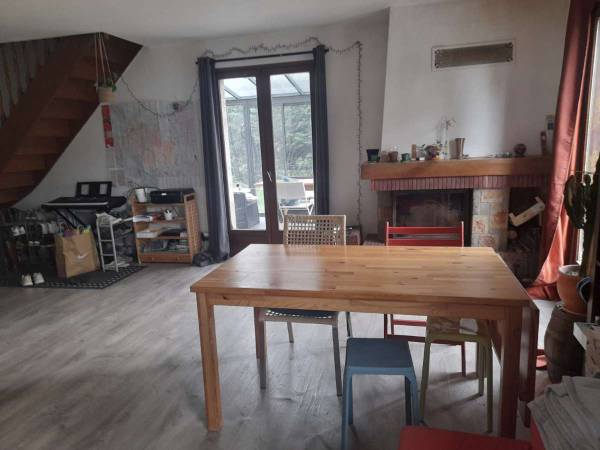 Room share / 10 rooms house · 120 m², Sainte-Foy-lès-Lyon, Allée des Chanterelles / Photo 2