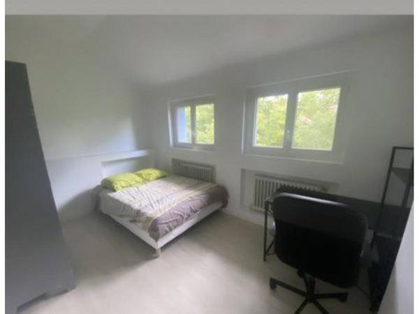 Colocation / Maison 10 pièces de 200 m², Nemours, Rue de la Croix de Mission / Photo 2