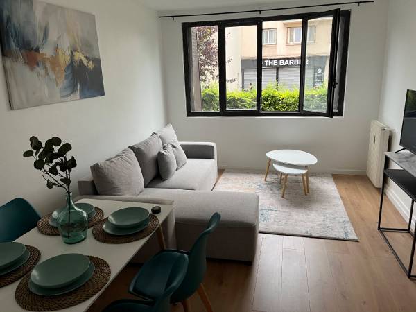 Colocation / Appartement 3 pièces de 50 m², La Courneuve, Avenue Marcel Cachin / Photo 2