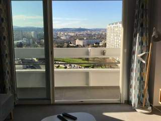 Colocation / Appartement 6 pièces de 95 m², Bron, Rue du Parc