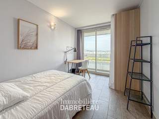 Spolubydlení / 6 rooms apartment · 95 m², Bron, Rue du Parc