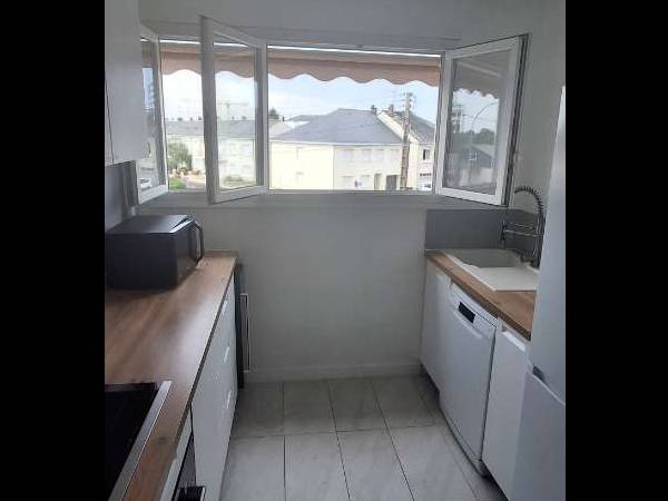 Colocation / Appartement 4 pièces de 67 m², Angers, Rue des Petites Maulevries / Photo 3