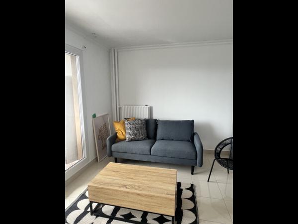 Colocation / Appartement 6 pièces de 96 m², Rosny-sous-Bois, Rue Gay Lussac / Photo 2