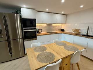 Room share, 5 rooms apartment, Marseille