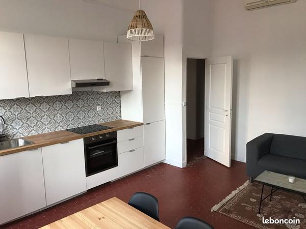 Colocation / Appartement 5 pièces de 72 m², Marseille, Rue Malaval / Photo 2