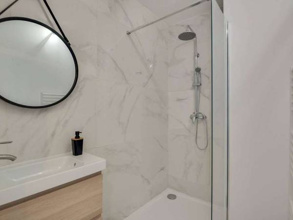 Colocation / Appartement 5 pièces de 85 m², Toulon, Rue des Remparts / Photo 8