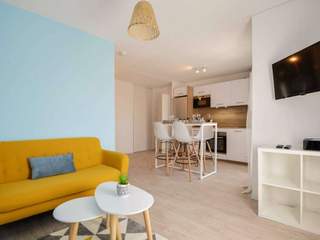 Colocation / Appartement 5 pièces de 85 m², Toulon, Rue des Remparts