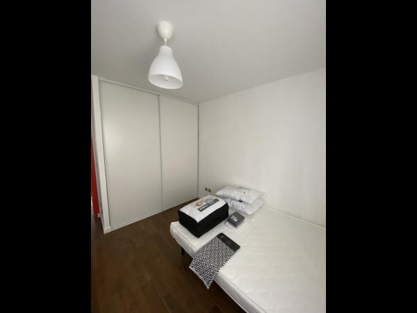 Colocation / Appartement 4 pièces de 72 m², Marseille, Rue d' algesiras / Photo 2