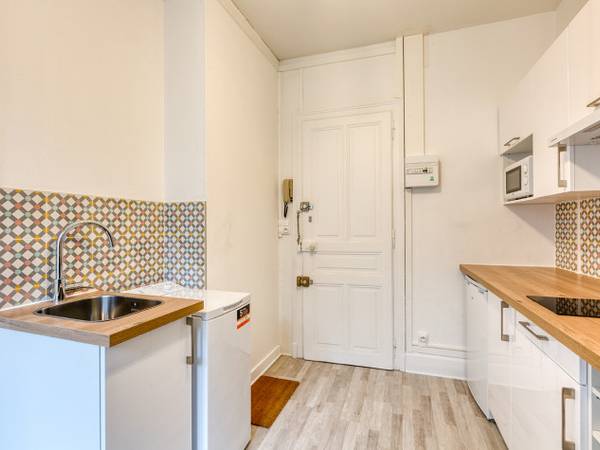 Location / Appartement 1 pièce de 24 m², Nancy, Rue de Santifontaine / Photo 2