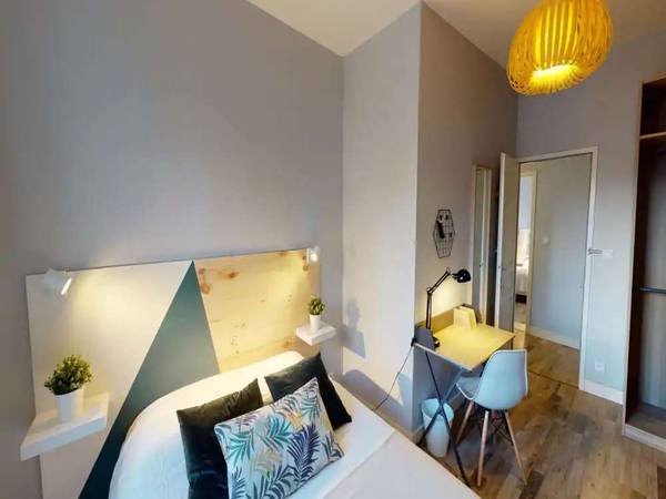 Colocation / Appartement 8 pièces de 115 m², Bordeaux, Rue Lafontaine / Photo 2