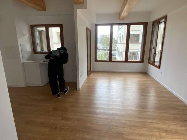 Colocation / Appartement 4 pièces de 82 m², Saint-Ouen-sur-Seine, Rue du Docteur Socrates / Photo 2