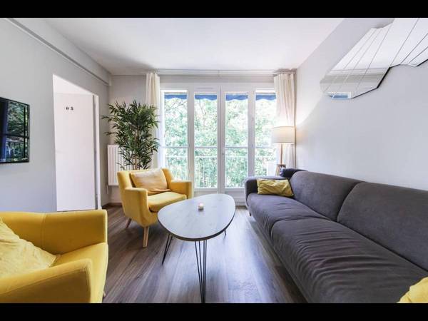 Colocation / Appartement 6 pièces de 85 m², Tours, Allée Laurence Berluchon / Photo 2