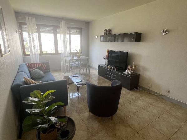 Colocation / Appartement 4 pièces de 65 m², Bagneux, Rue Froide / Photo 2