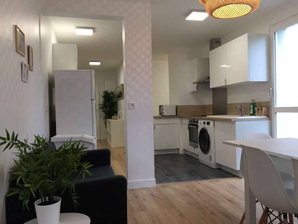 Colocation / Appartement 6 pièces de 110 m², Évry-Courcouronnes, Allée Pablo Neruda / Photo 3