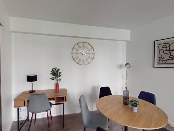 Location / Appartement 2 pièces de 45 m², Paris, Rue de la Fédération / Photo 2