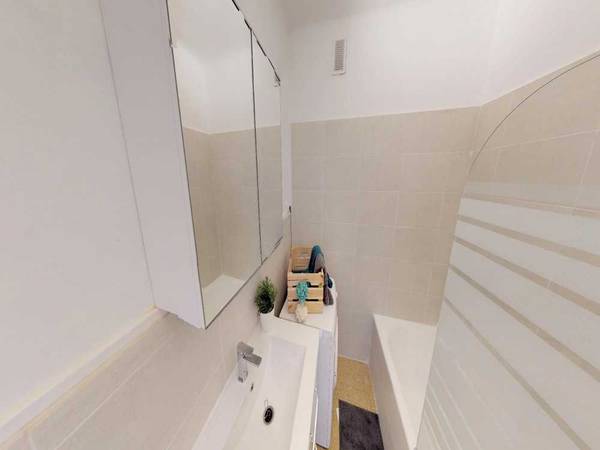Colocation / Appartement 3 pièces de 50 m², Lyon, Rue Garibaldi / Photo 10