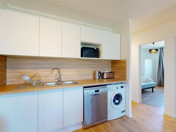 Colocation / Appartement 6 pièces de 101 m², Aix-en-Provence, 3 Boulevard du Coq d'Argent, / Photo 2