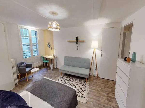 Colocation / Appartement 9 pièces de 143 m², Toulouse, Rue Sainte Ursule / Photo 2