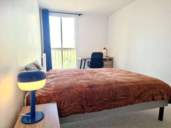 Flatsharing / 5-bedroom flat · 106 m², Orléans, Place du Val / Photo 2