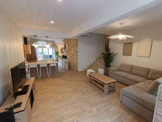 Colocation / Maison 6 pièces de 150 m², Saint-Paul-Trois-Châteaux, Grand'Rue