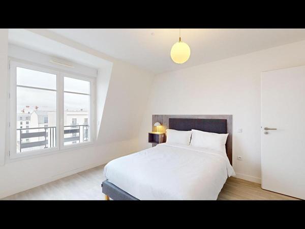 Location / Appartement 1 pièce de 43 m², Clamart, Avenue du Général de Gaulle / Photo 2