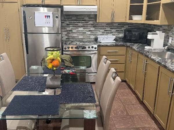 Colocation / Appartement 5 pièces de 30 m², Montréal, Rue Cartier / Photo 16