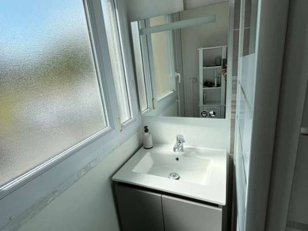 Apartament la comun / Apartament 4 camere de 64 m², Mérignac, Rue des Heliotropes / Fotografie 11
