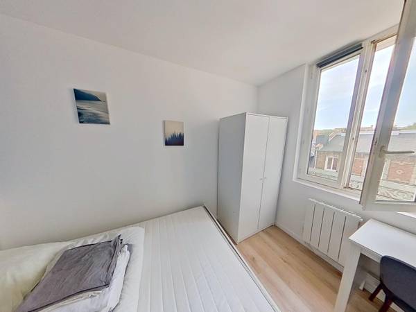 Colocation / Appartement 5 pièces de 74 m², Le Havre, Rue d'Arcole / Photo 2