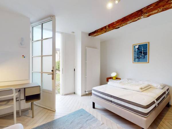 Colocation / Appartement 1 pièce de 420 m², Fontainebleau, 17 Rue Royale, / Photo 20