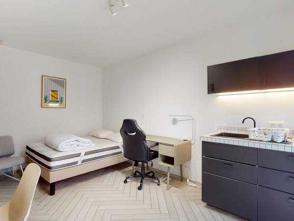 Colocation / Appartement 1 pièce de 420 m², Fontainebleau, 17 Rue Royale, / Photo 20