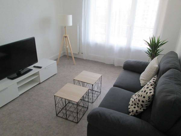 Colocation / Appartement 4 pièces de 67 m², Saint-Martin-d'Hères, Rue Alphonse Allais / Photo 2