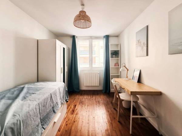 Colocation / Appartement 4 pièces de 66 m², Villeurbanne, Rue Dedieu / Photo 2